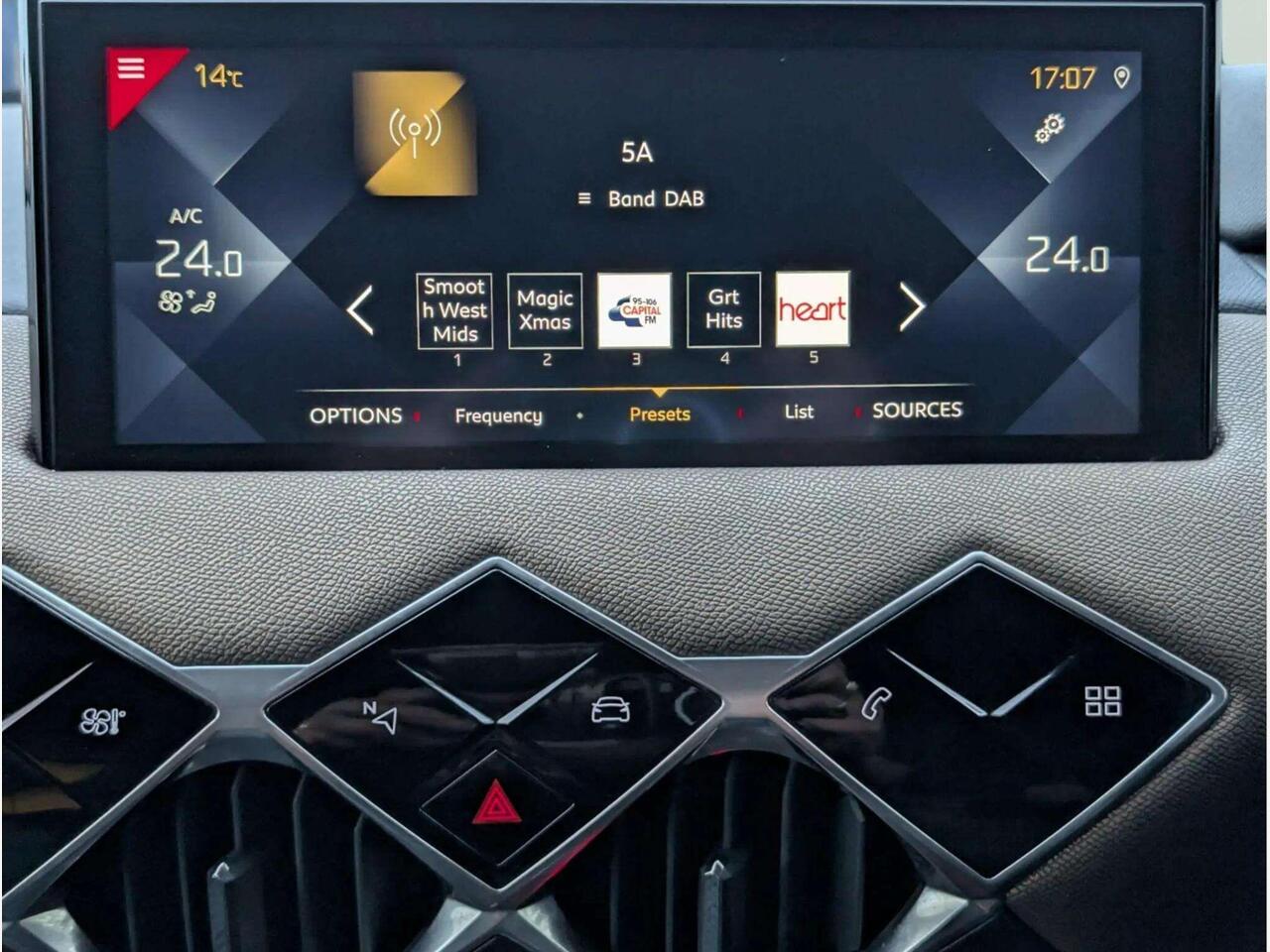 DS AUTOMOBILES DS 3 CROSSBACK KY19JHW DS AUTOMOBILES DS 3 CROSSBACK KY19JHW