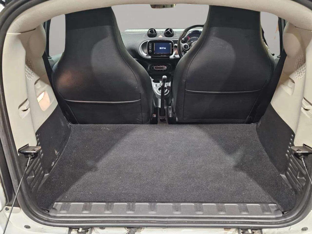 Smart fortwo MW16UZM