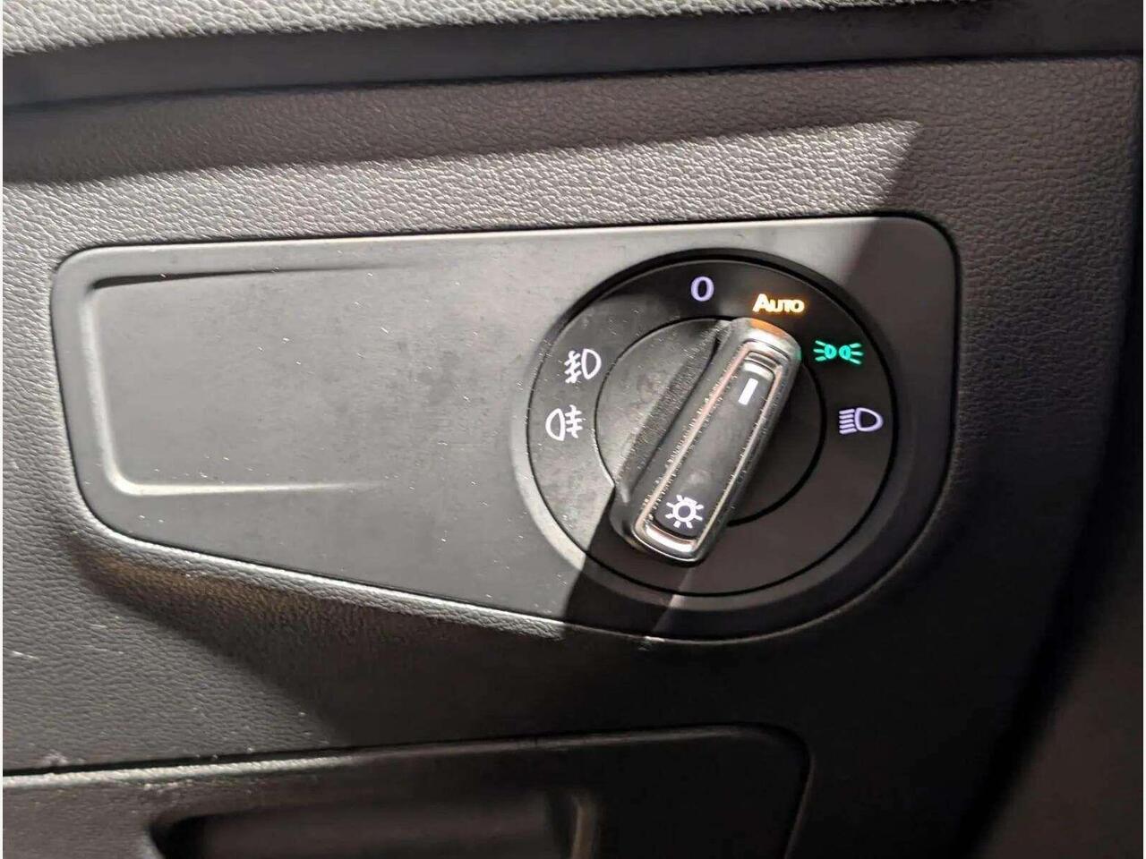 Volkswagen Tiguan KY17PVN