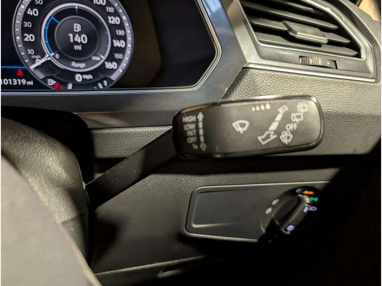 Volkswagen Tiguan KY17PVN