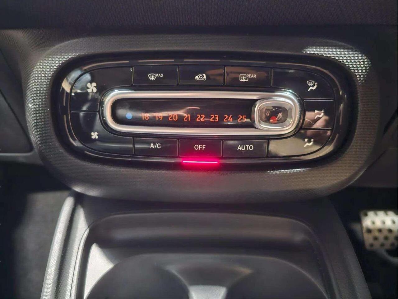 Smart fortwo MW16UZM