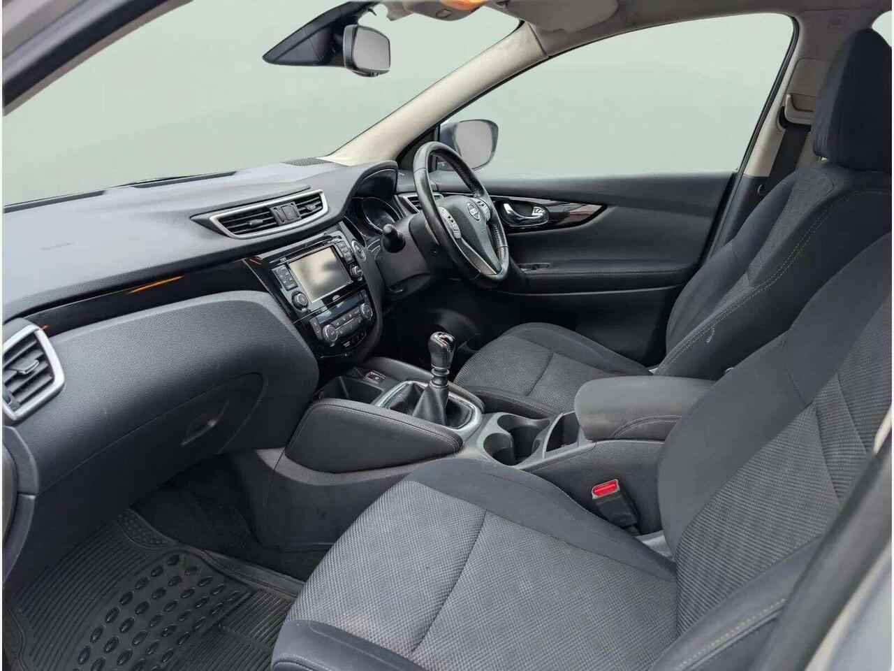 Nissan Qashqai CE17OAV