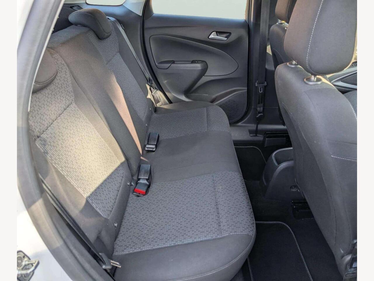 Vauxhall Crossland DL21LFG