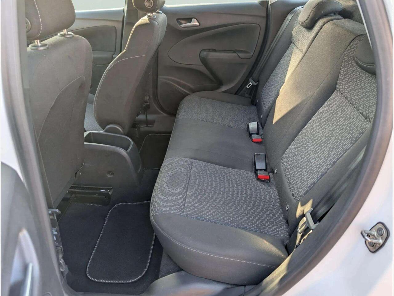 Vauxhall Crossland DL21LFG