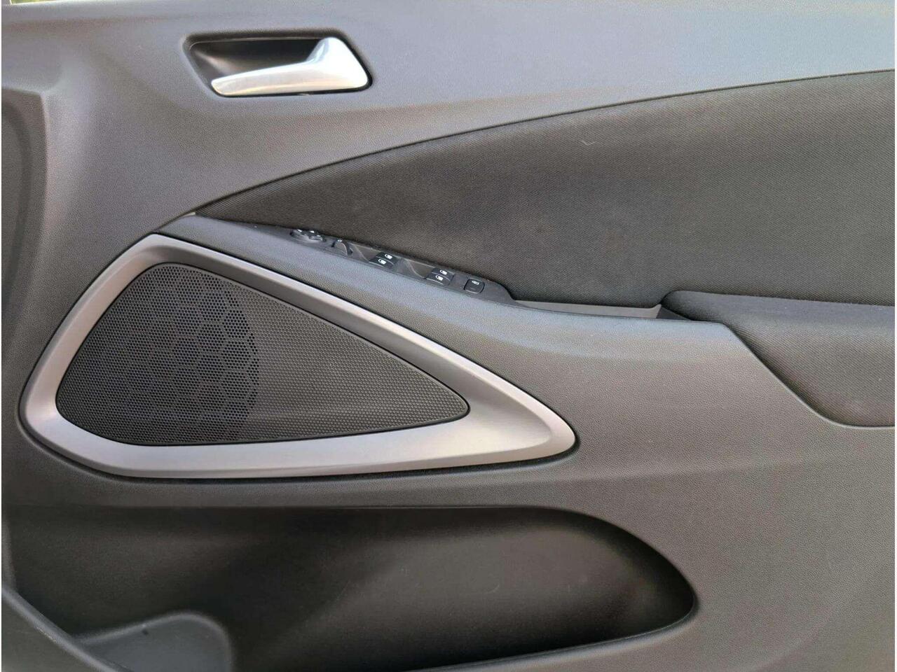 Vauxhall Crossland DL21LFG