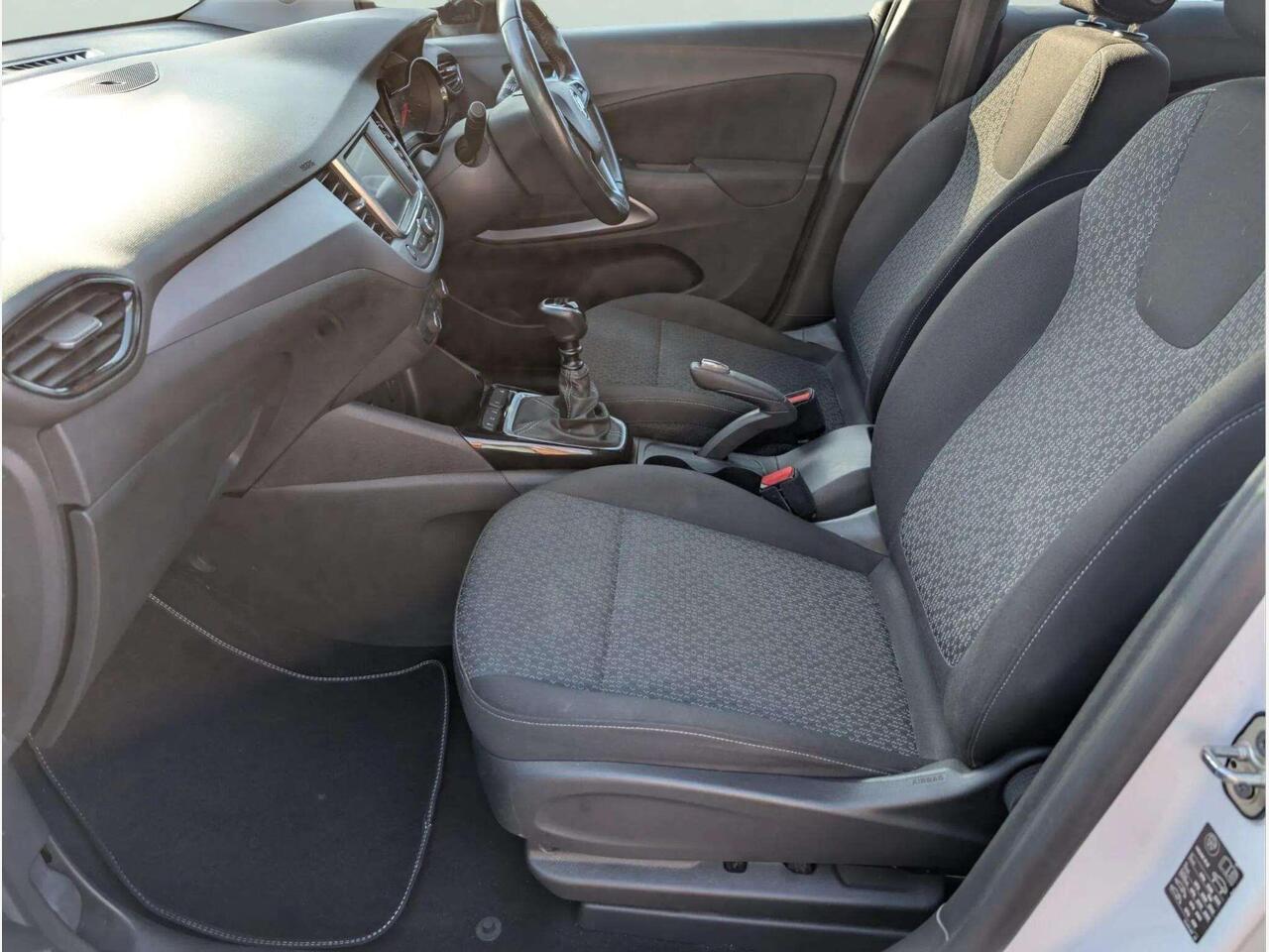 Vauxhall Crossland DL21LFG