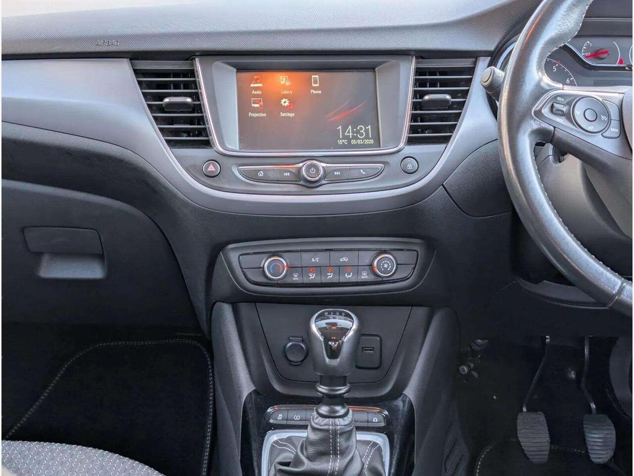 Vauxhall Crossland DL21LFG