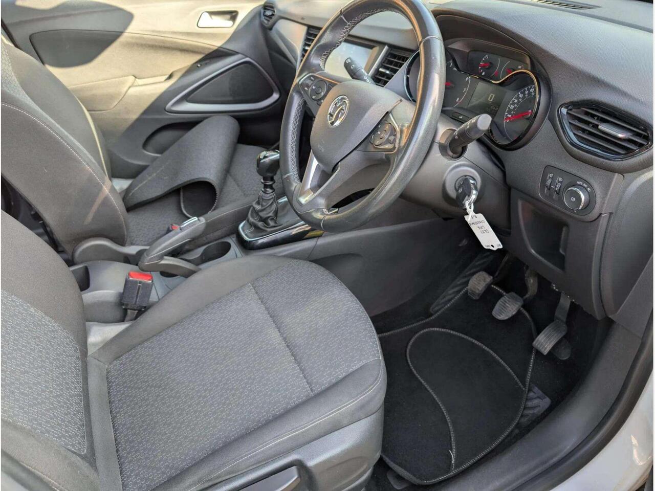 Vauxhall Crossland DL21LFG