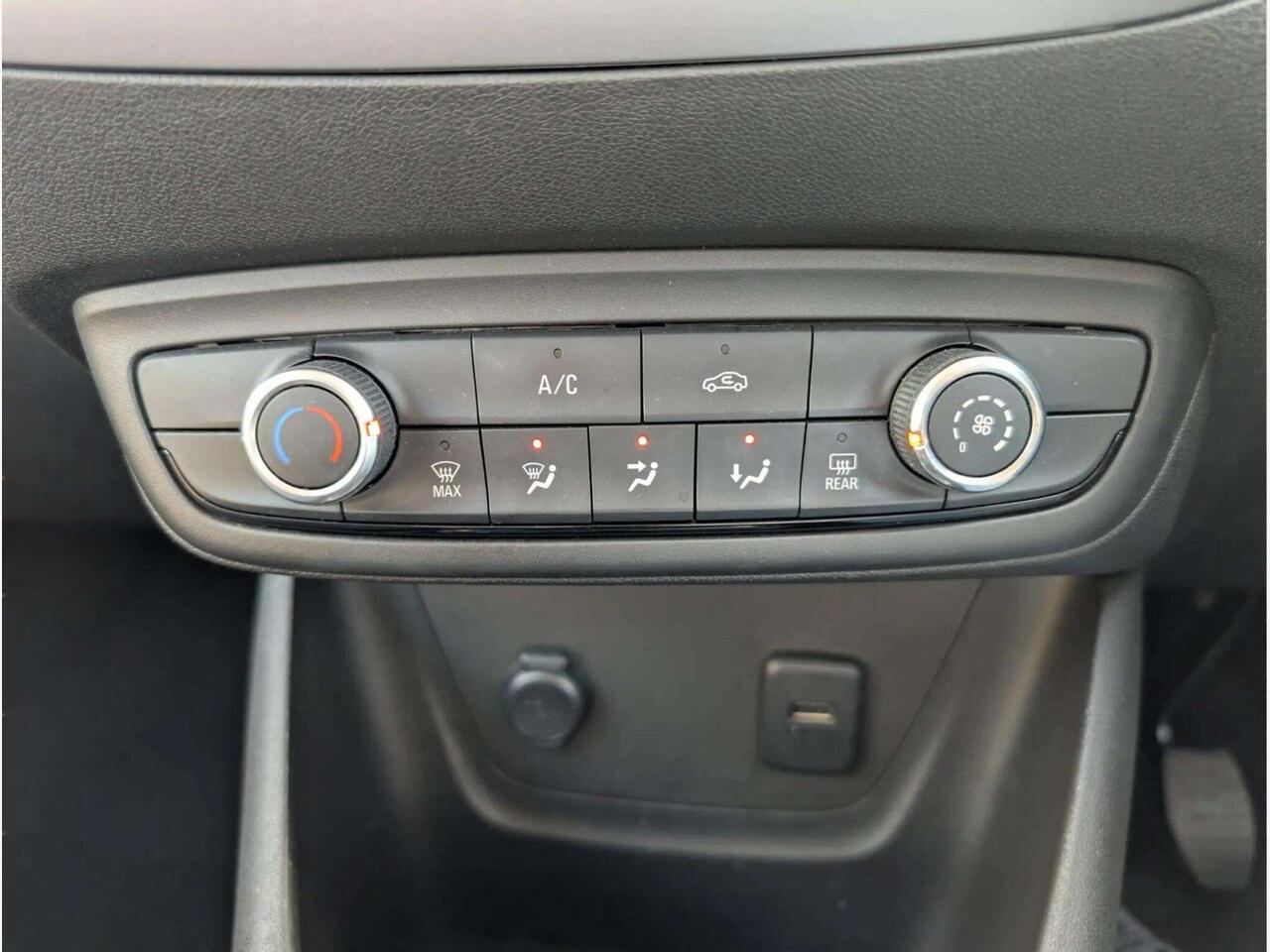 Vauxhall Crossland DL21LFG