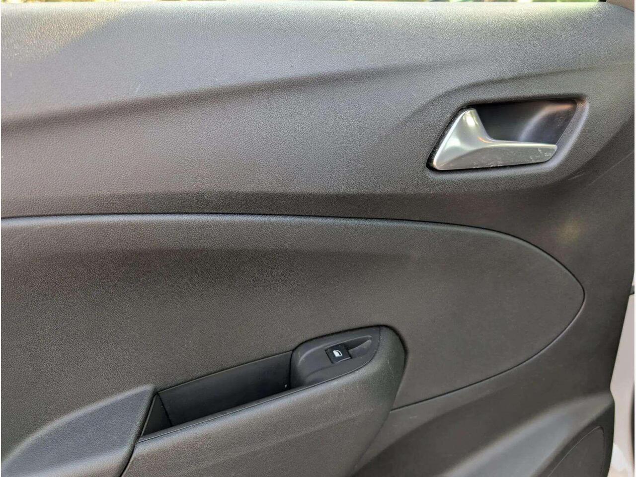 Vauxhall Crossland DL21LFG