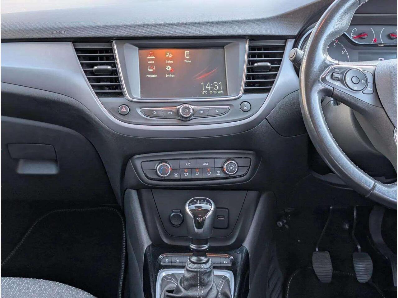 Vauxhall Crossland DL21LFG