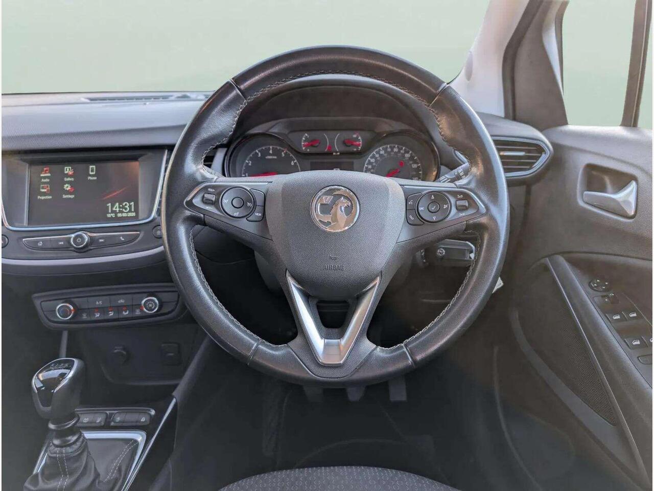 Vauxhall Crossland DL21LFG