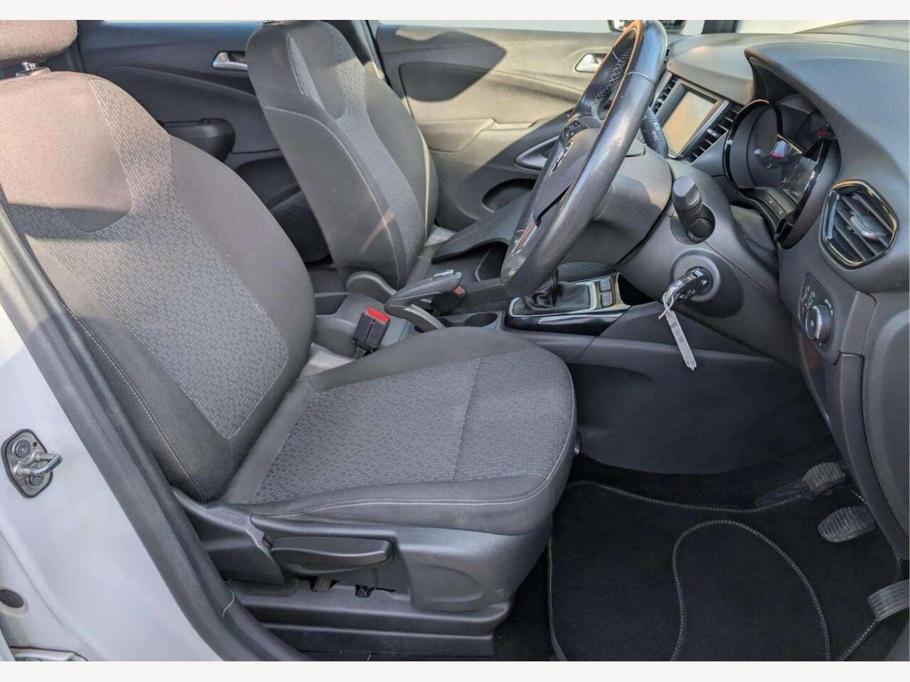 Vauxhall Crossland DL21LFG