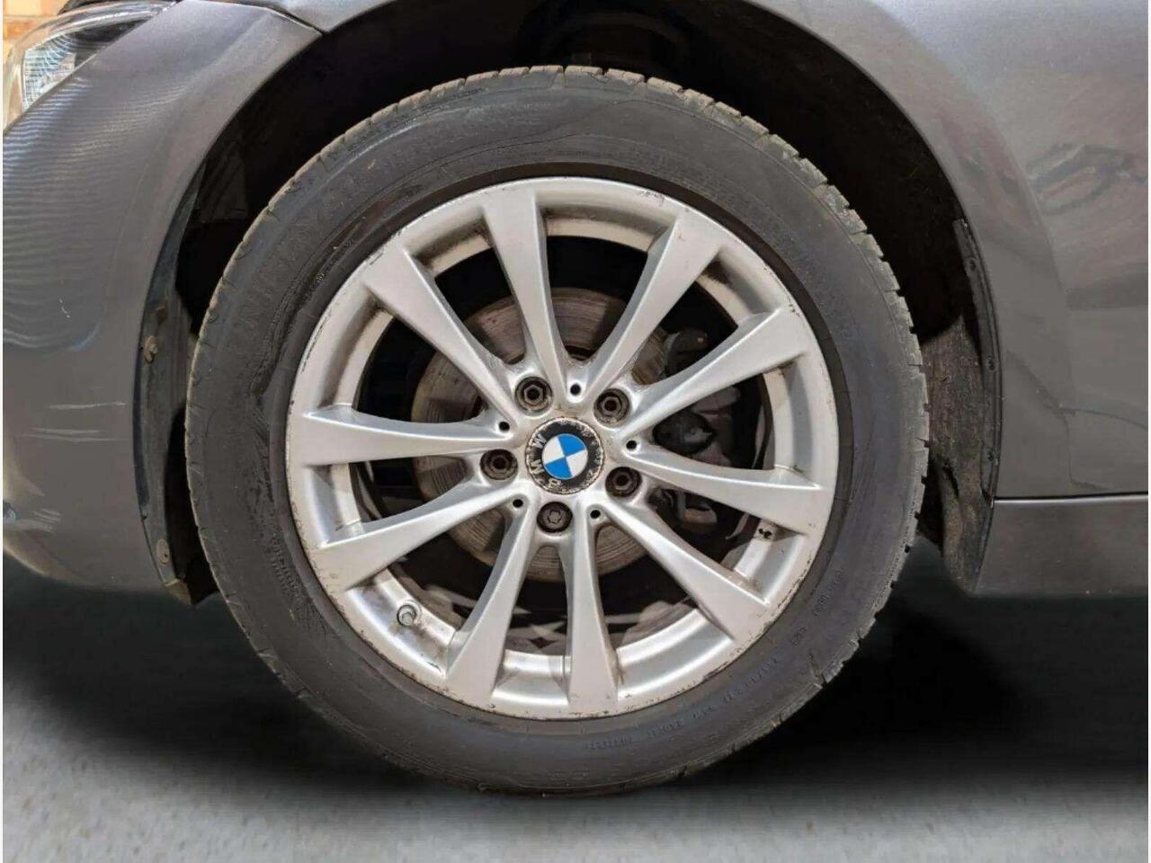 BMW 3 Series AO66YZX BMW 3 Series AO66YZX