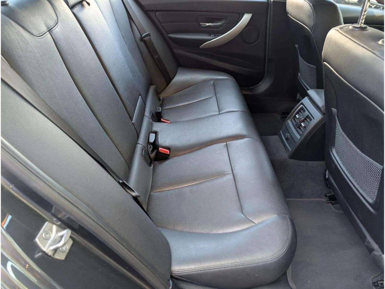 BMW 3 Series AO66YZX BMW 3 Series AO66YZX