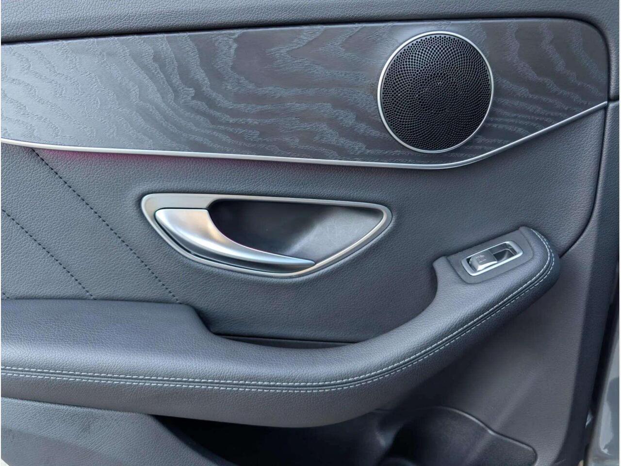 Mercedes-Benz C Class KM69GHB