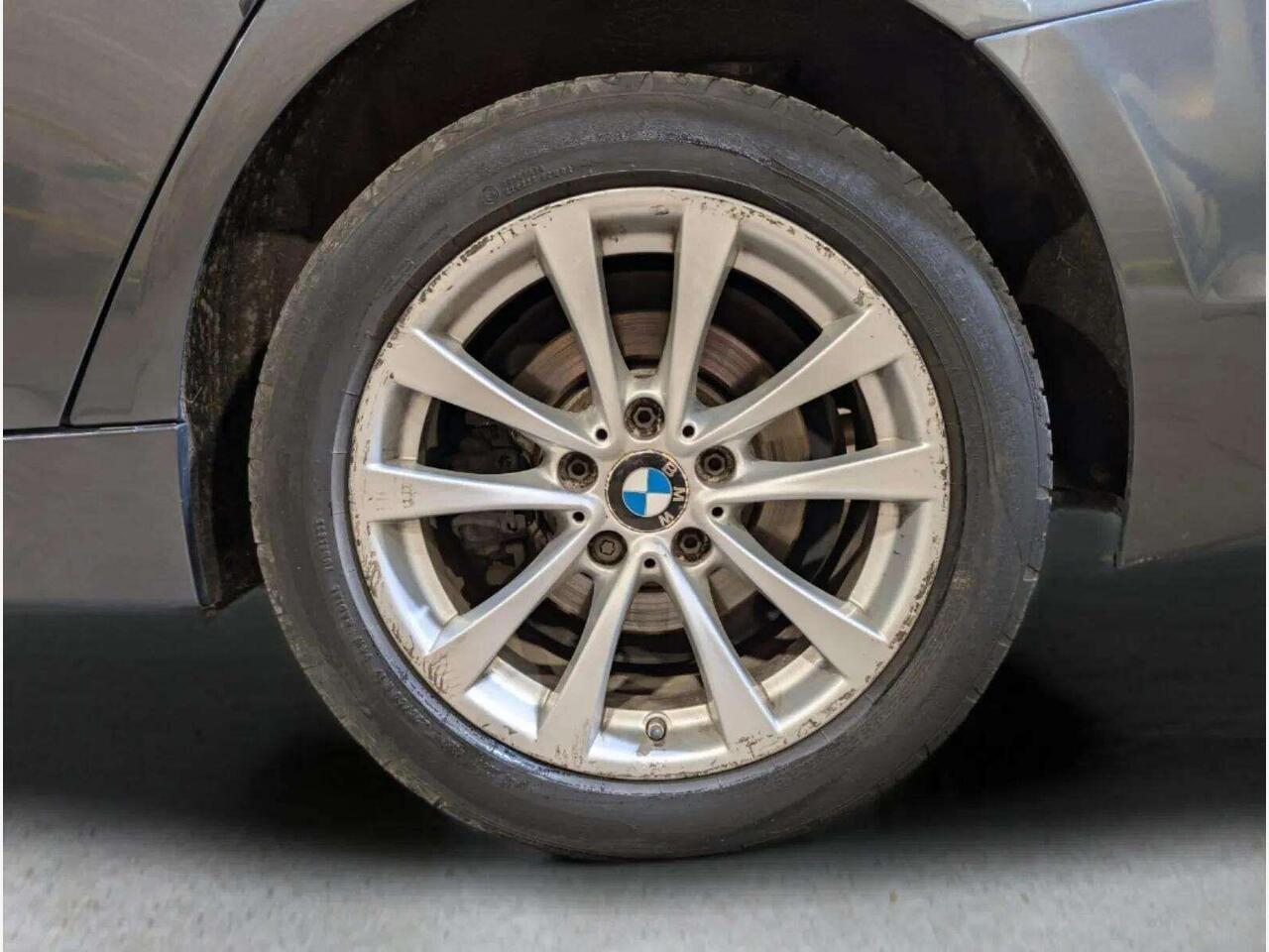 BMW 3 Series AO66YZX BMW 3 Series AO66YZX