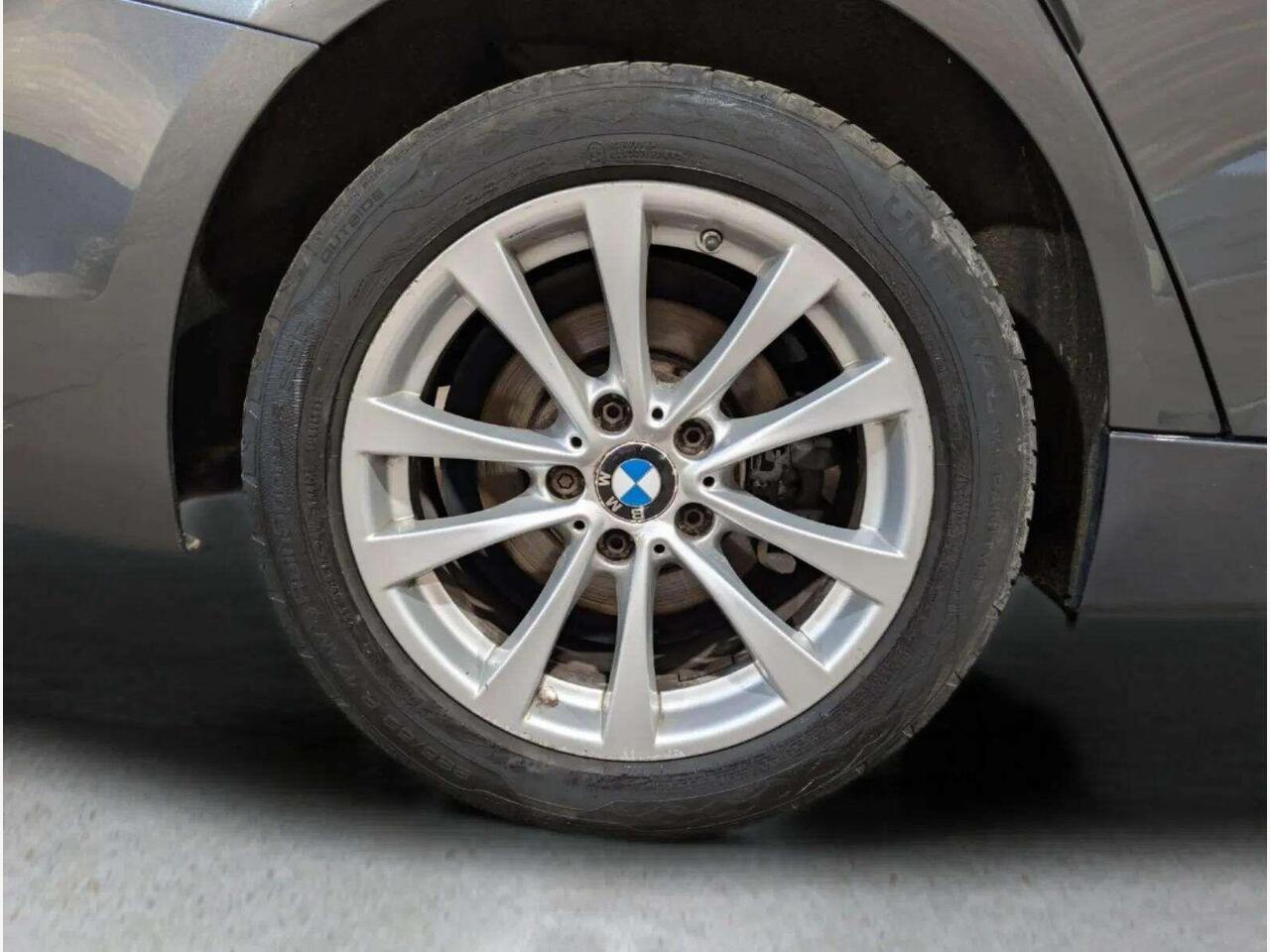 BMW 3 Series AO66YZX BMW 3 Series AO66YZX