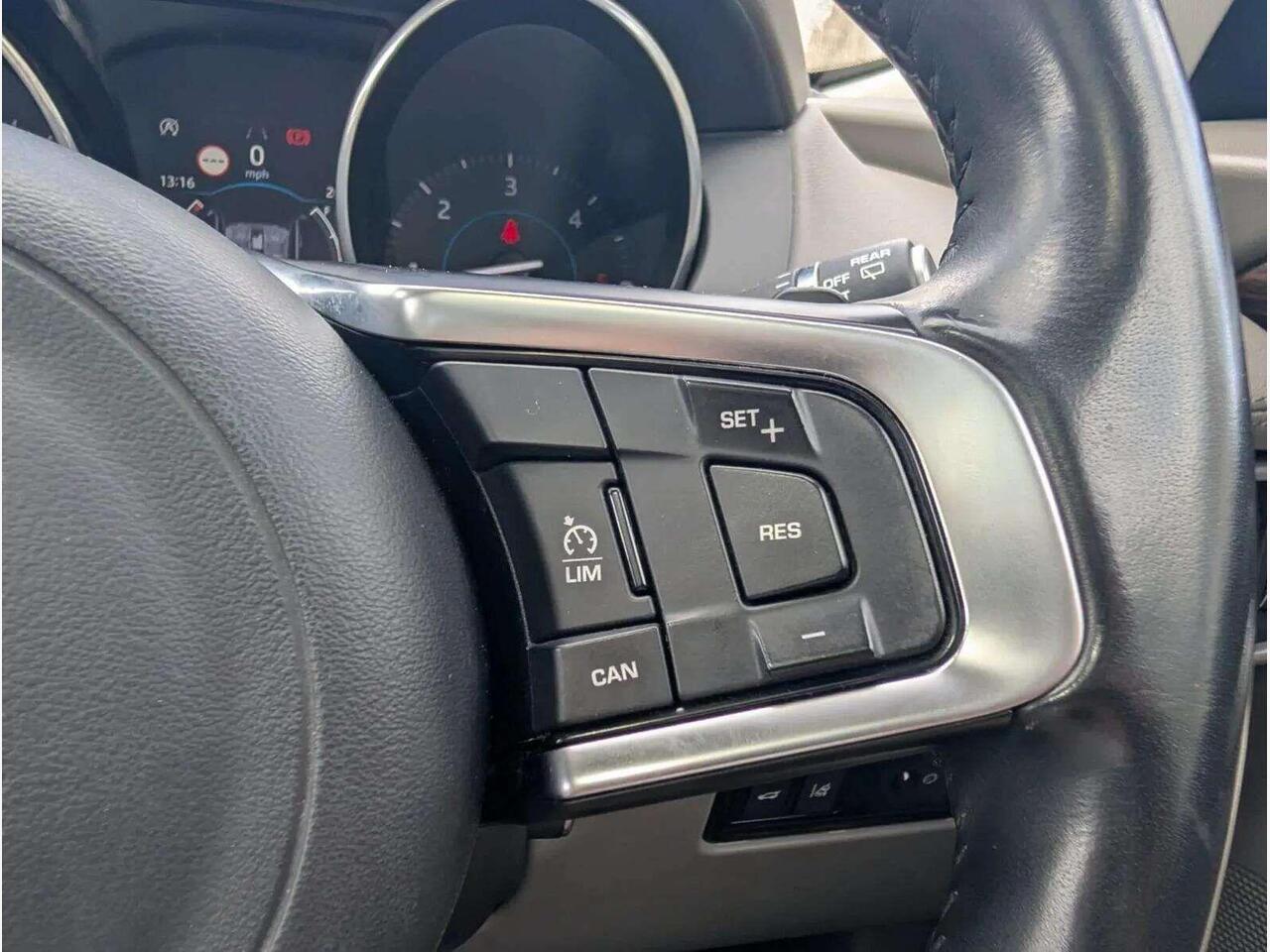 Jaguar F-PACE PJ17JUE