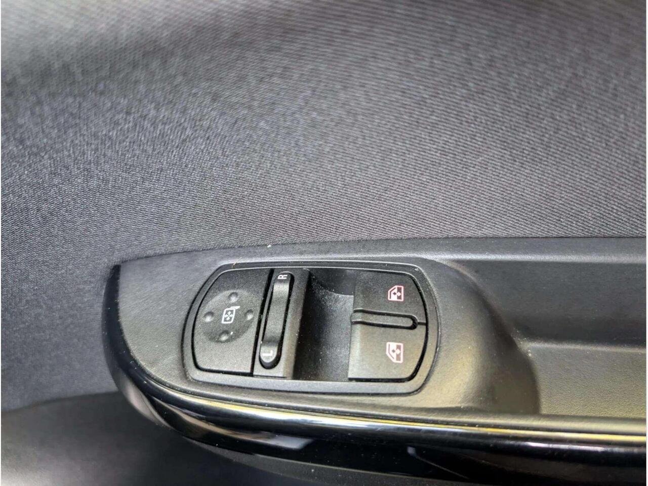 Vauxhall Corsa DT18OHY Vauxhall Corsa DT18OHY