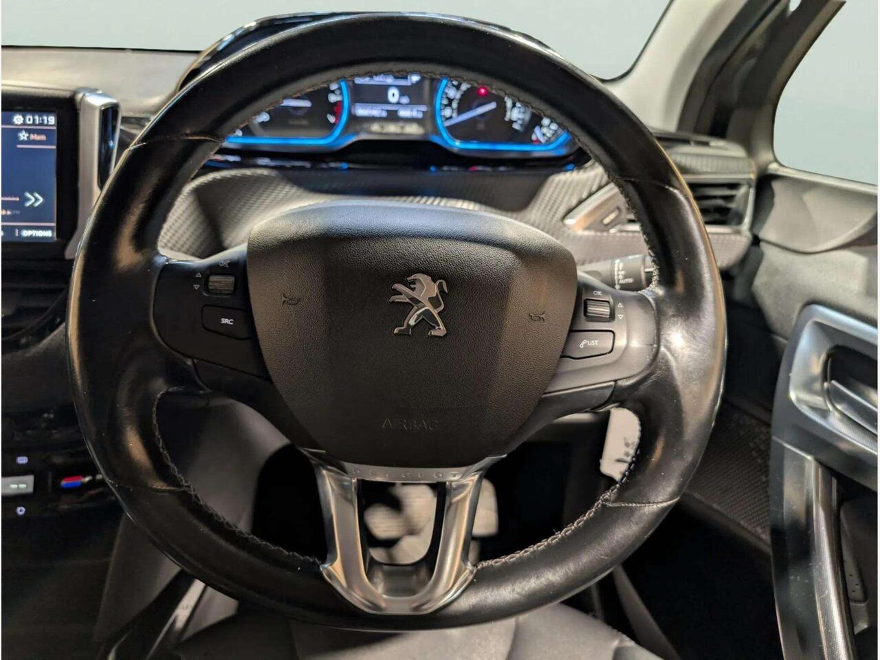 Peugeot 2008 LR67YKF Peugeot 2008 LR67YKF