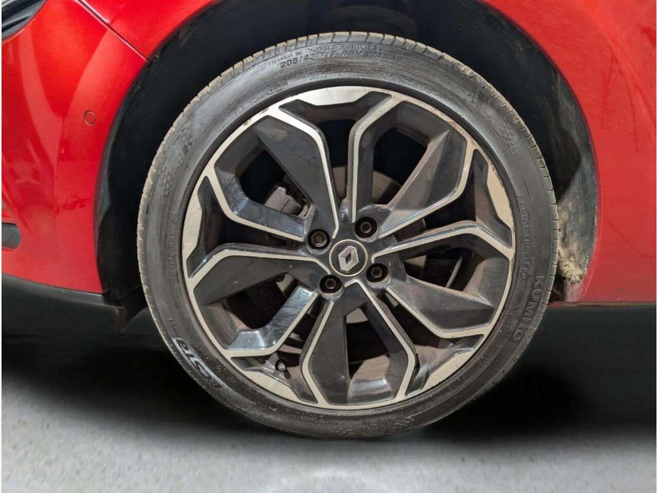 Renault Clio AY67ZRJ