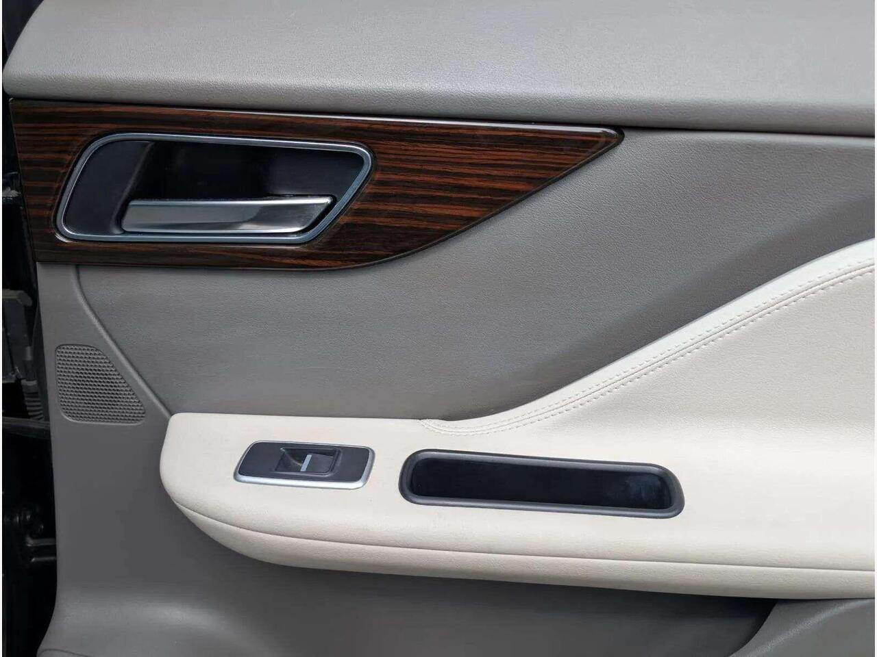 Jaguar F-PACE PJ17JUE