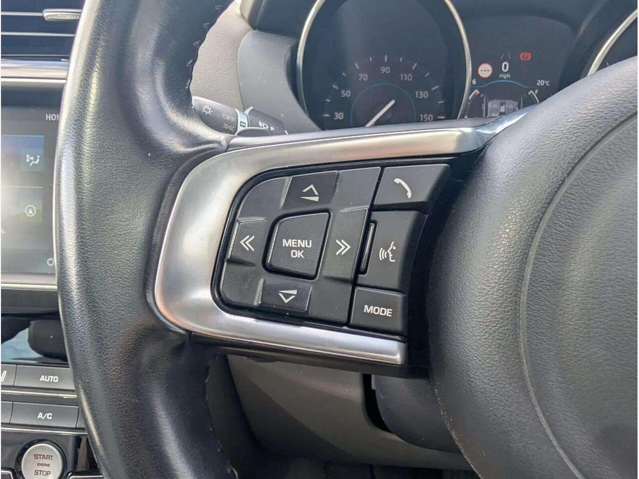 Jaguar F-PACE PJ17JUE