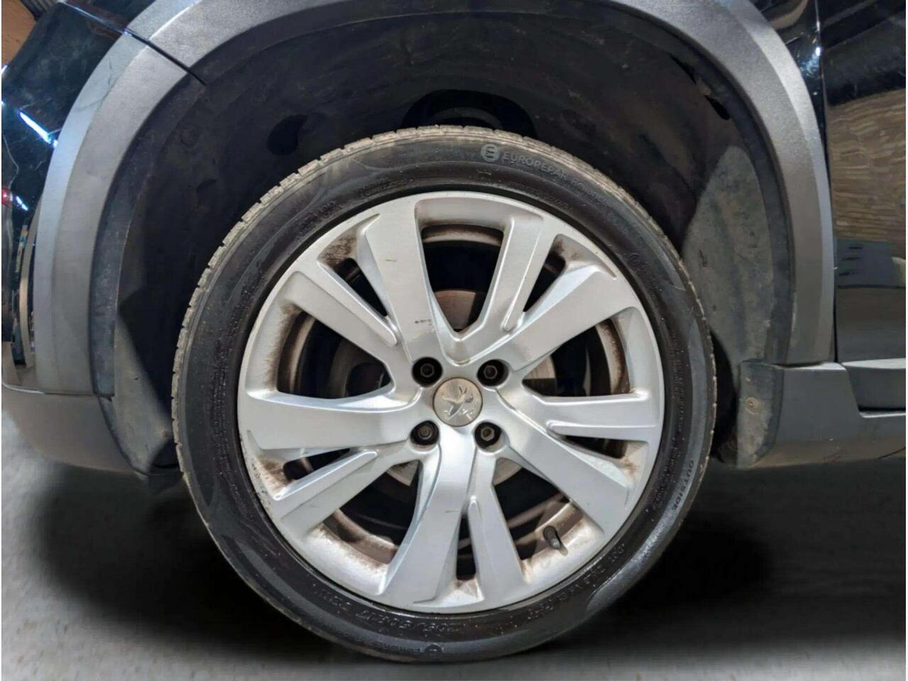 Peugeot 2008 LR67YKF Peugeot 2008 LR67YKF