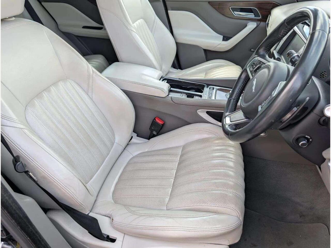 Jaguar F-PACE PJ17JUE