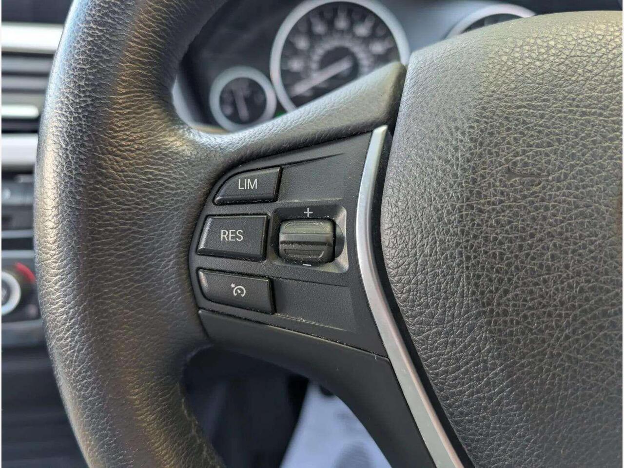 BMW 3 Series AO66YZX BMW 3 Series AO66YZX
