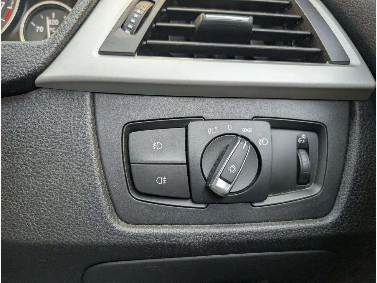 BMW 3 Series AO66YZX BMW 3 Series AO66YZX