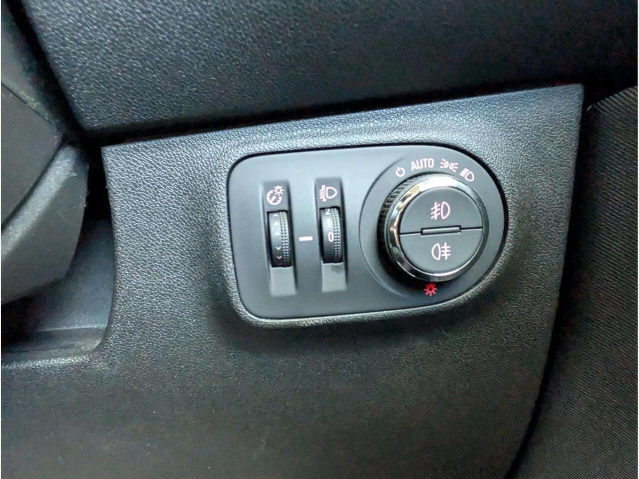 Vauxhall Corsa DT18OHY Vauxhall Corsa DT18OHY