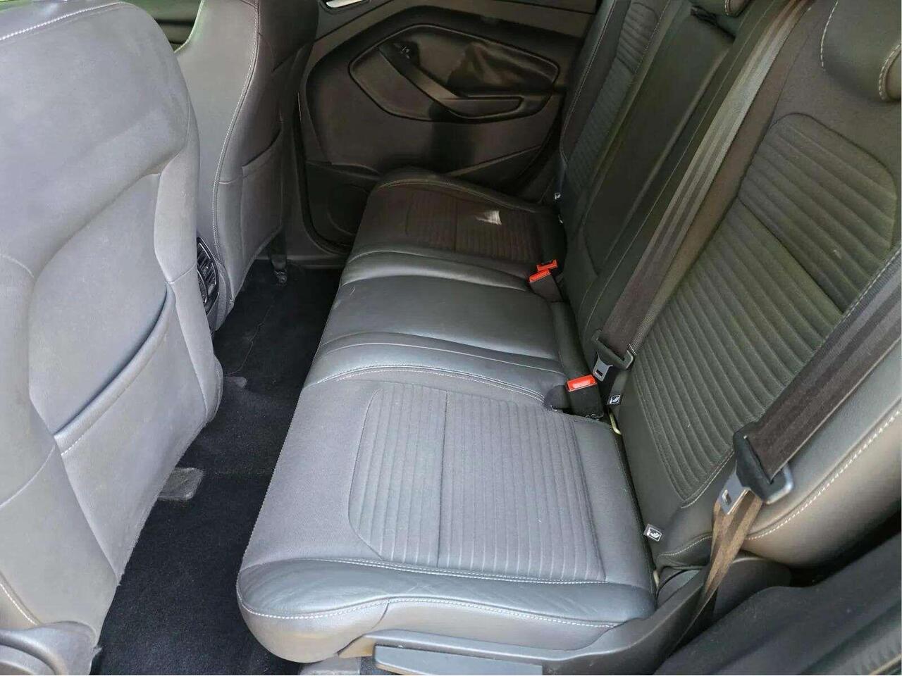 Ford Kuga DV67XHN Ford Kuga DV67XHN
