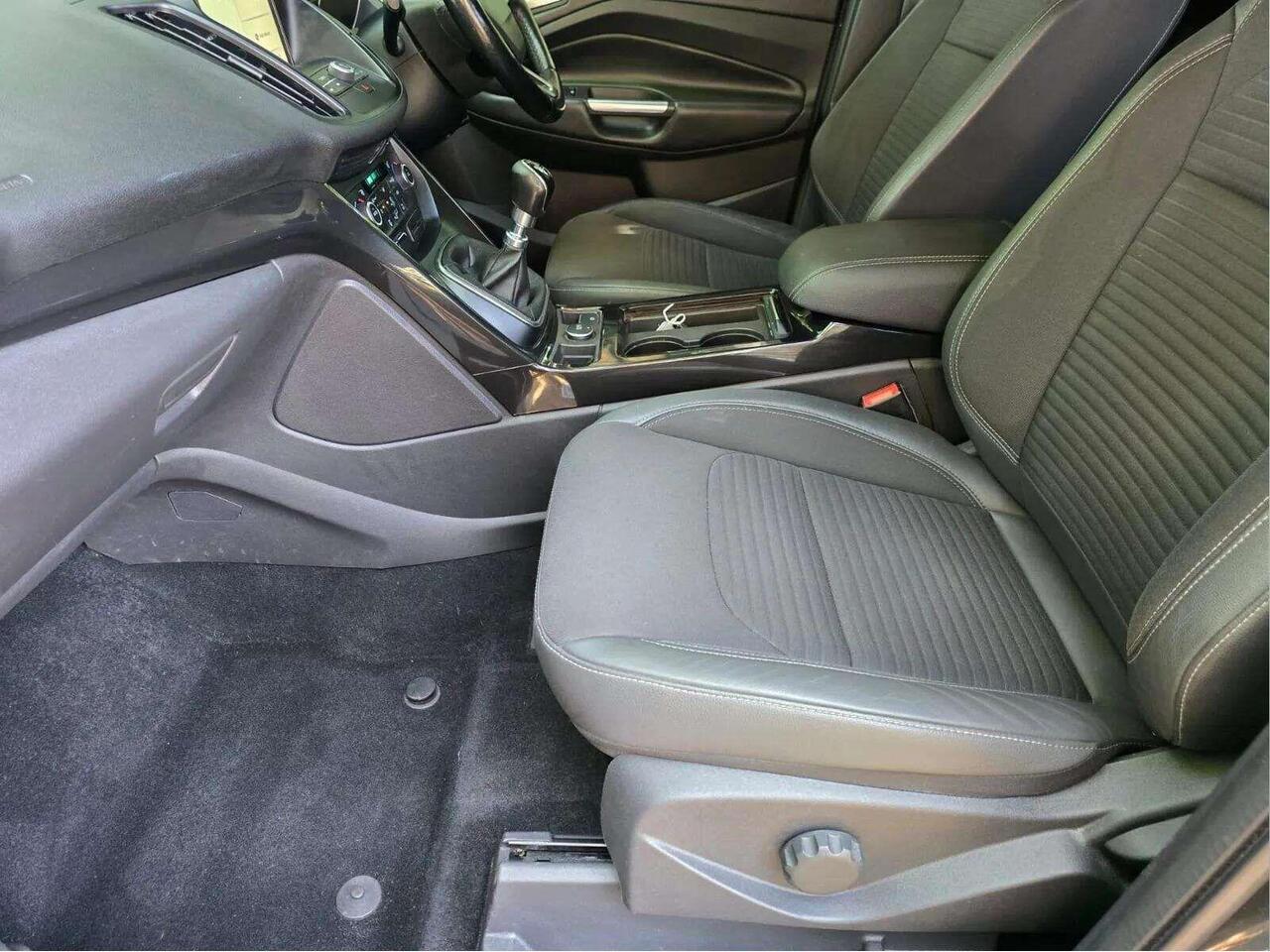 Ford Kuga DV67XHN Ford Kuga DV67XHN