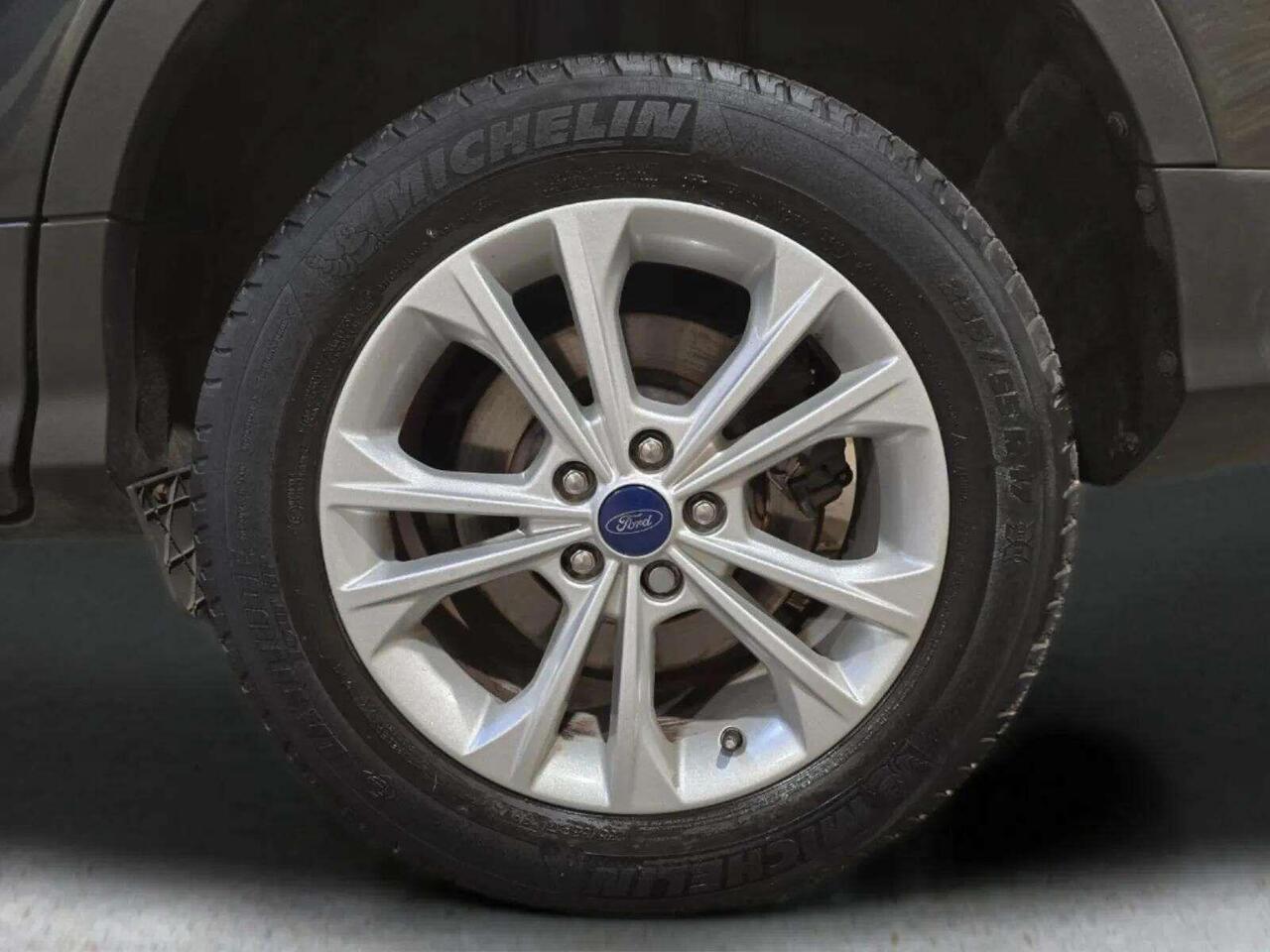 Ford Kuga DV67XHN Ford Kuga DV67XHN