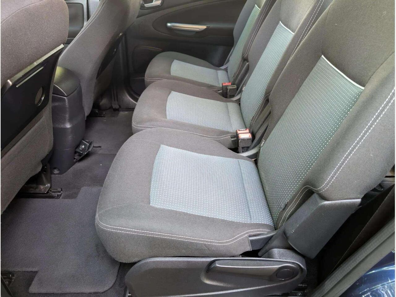 Ford Galaxy YK12ZTY