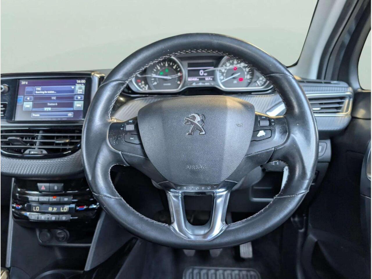 Peugeot 2008 GF66FHW Peugeot 2008 GF66FHW