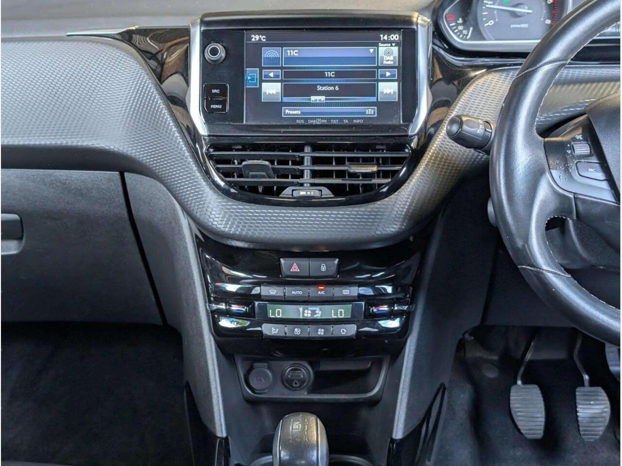 Peugeot 2008 GF66FHW Peugeot 2008 GF66FHW