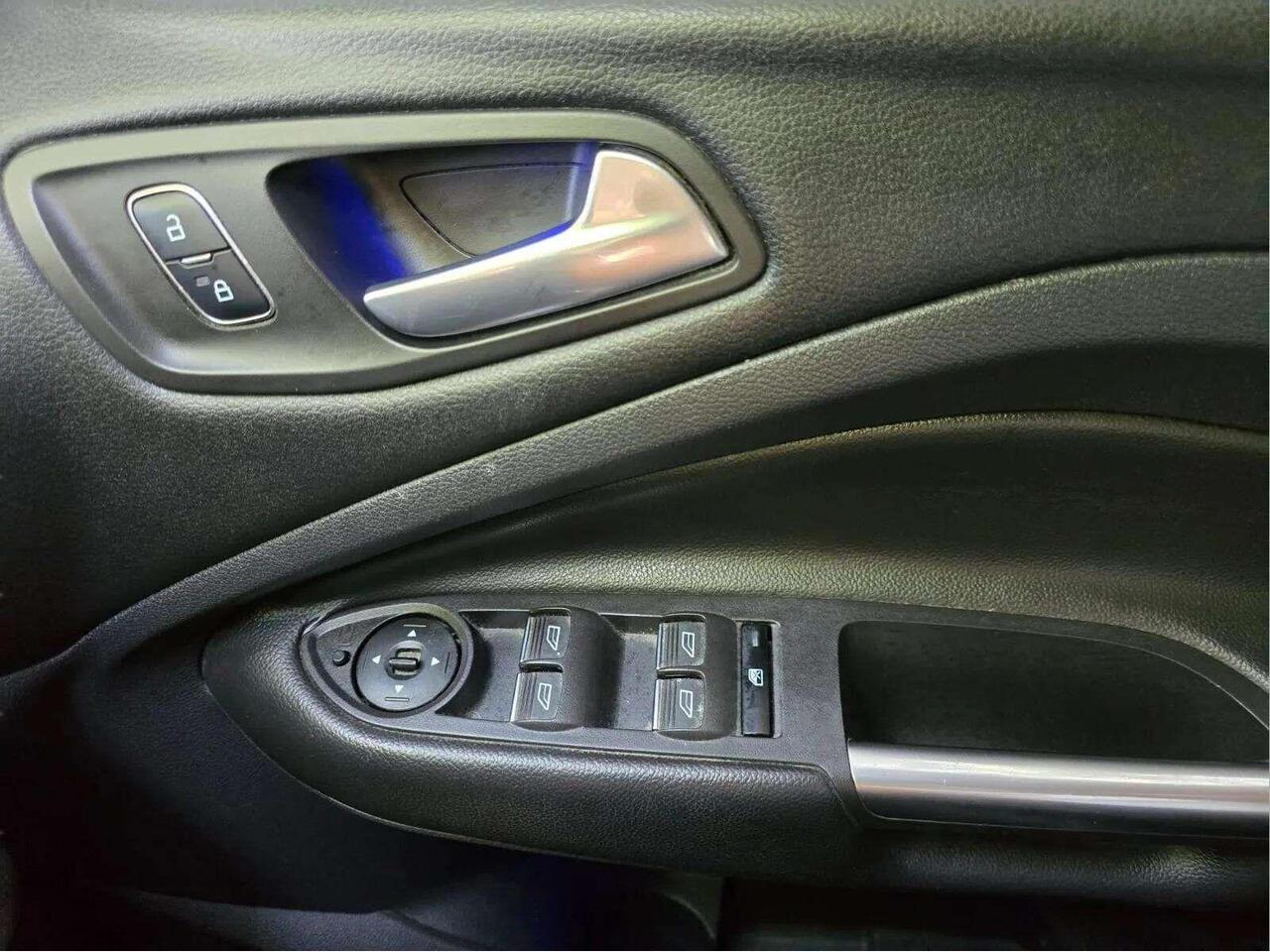 Ford Kuga DV67XHN Ford Kuga DV67XHN