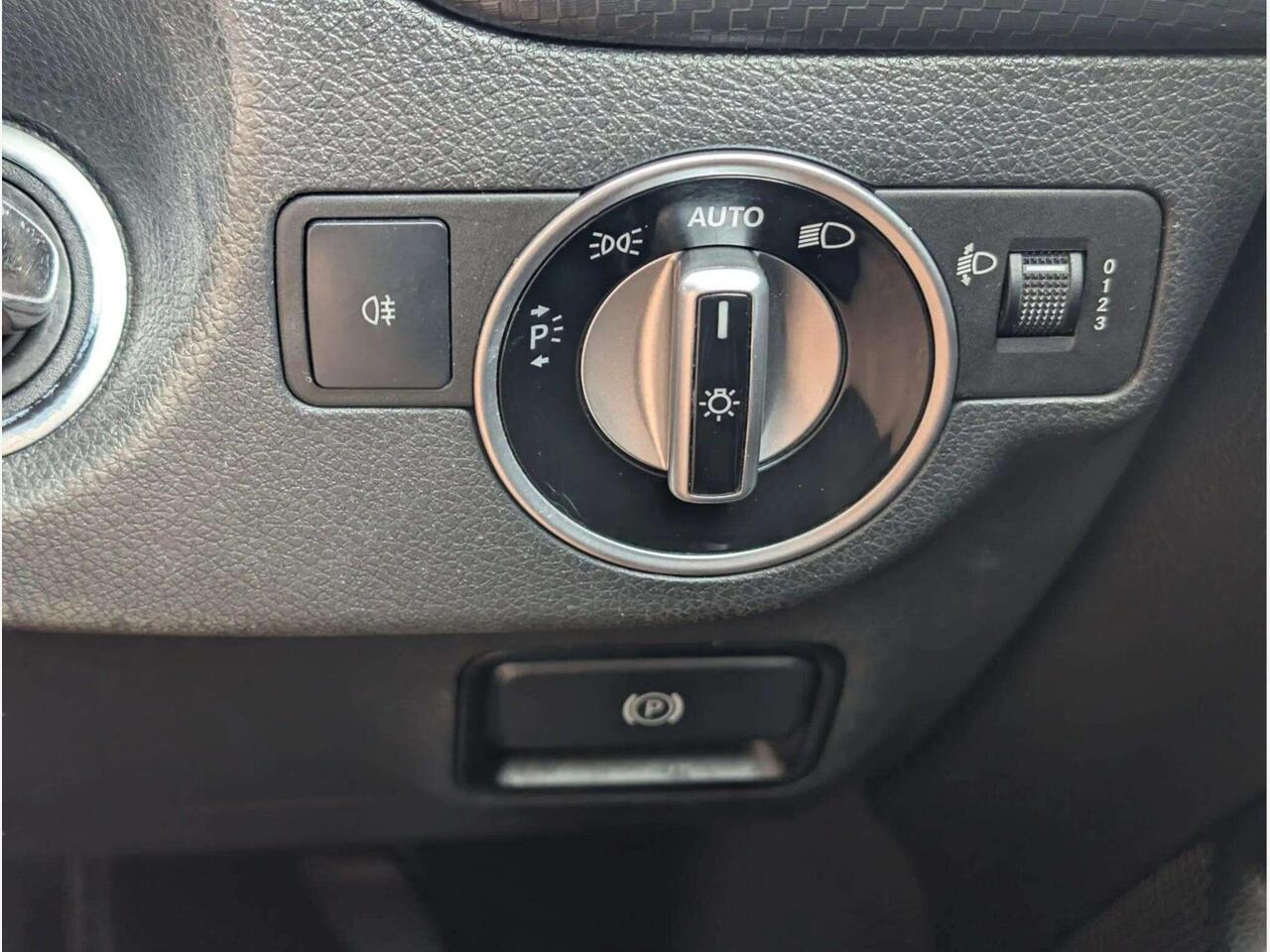 Mercedes-Benz A Class LP15NCF Mercedes-Benz A Class LP15NCF