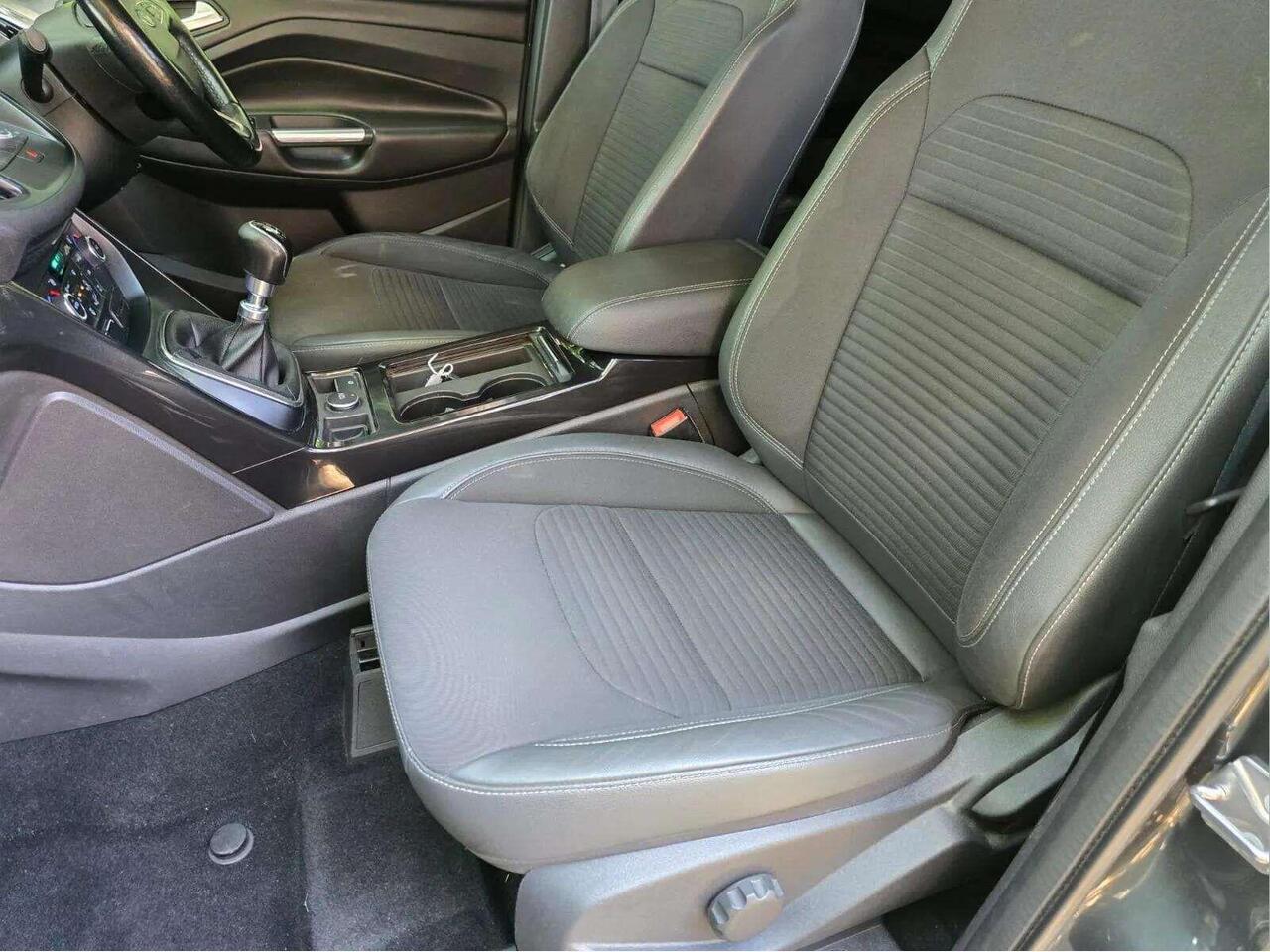 Ford Kuga DV67XHN Ford Kuga DV67XHN