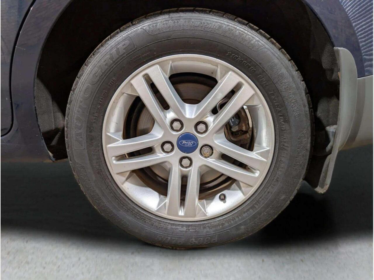 Ford Galaxy YK12ZTY
