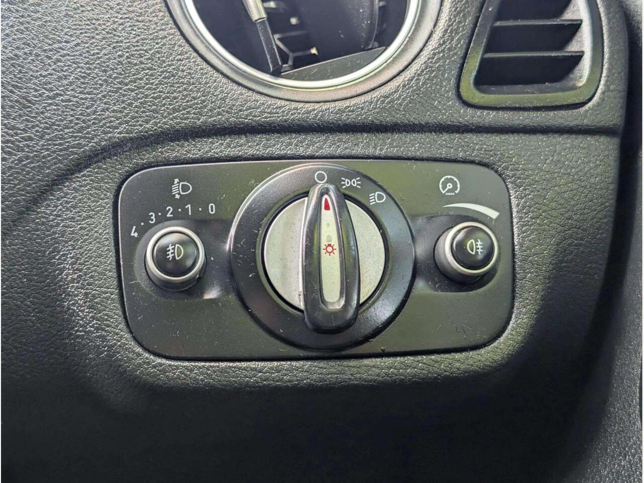 Ford Galaxy YK12ZTY