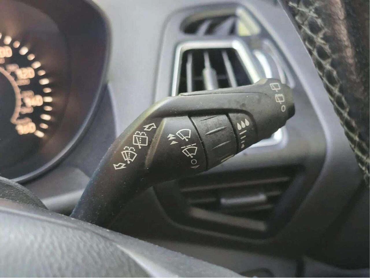 Ford Kuga DV67XHN Ford Kuga DV67XHN