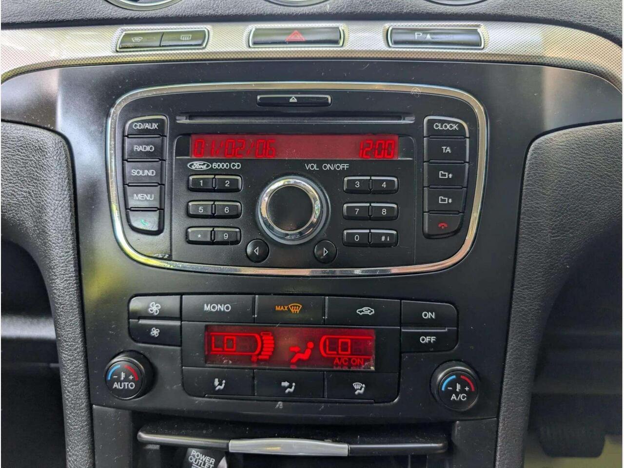 Ford Galaxy YK12ZTY