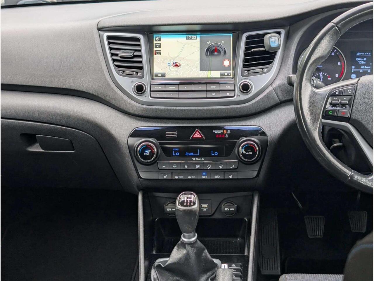 Hyundai TUCSON EJ65WNE Hyundai TUCSON EJ65WNE