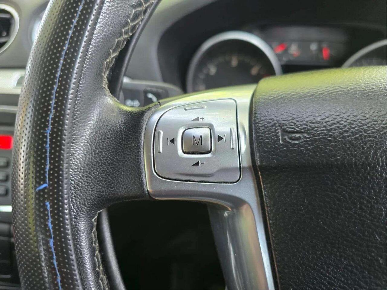 Ford S-Max LV13NSO