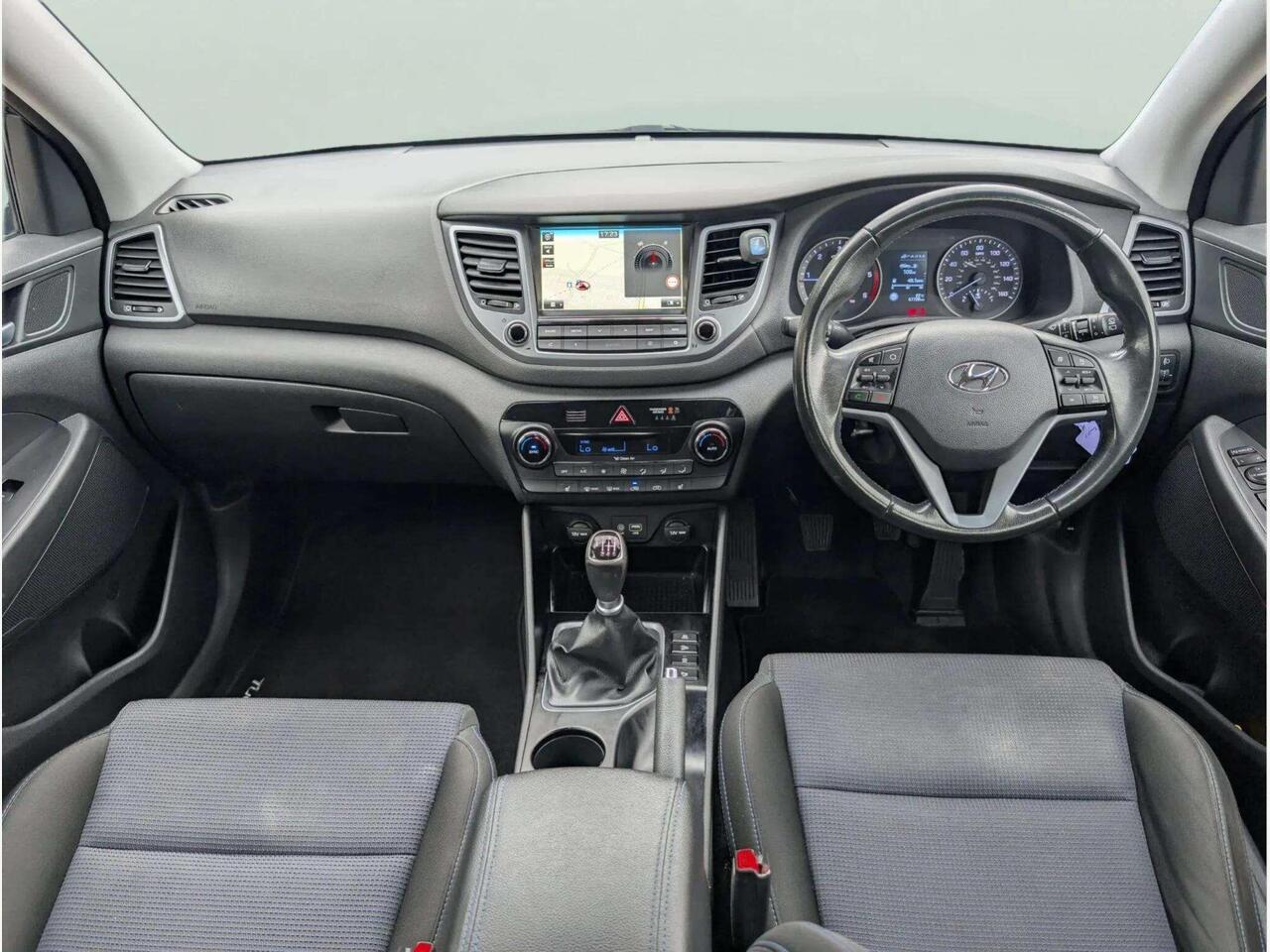 Hyundai TUCSON EJ65WNE Hyundai TUCSON EJ65WNE