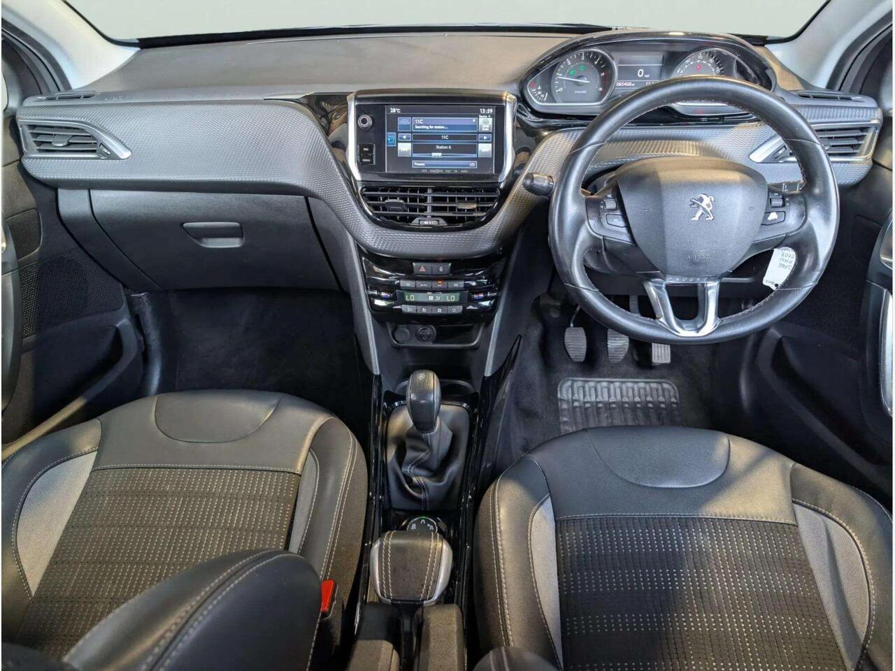 Peugeot 2008 GF66FHW Peugeot 2008 GF66FHW
